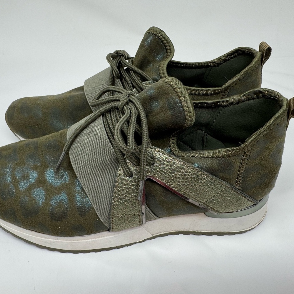 Top Moda Womens Size 8 1/2 Green Leopard Print‎ Fabric Fashion Sneakers - Picture 2 of 6